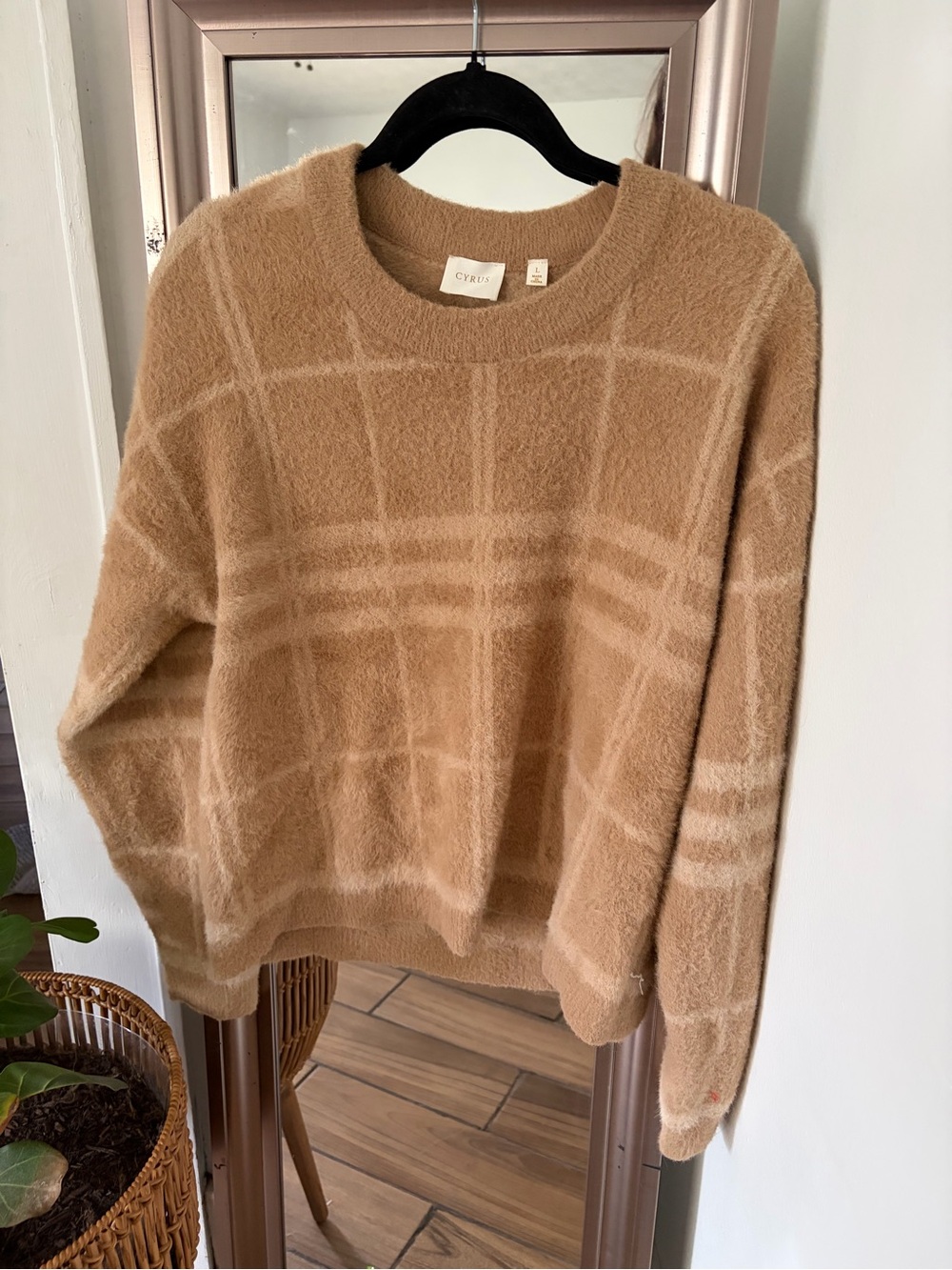 Cyrus Boden Plaid Faux Mink Fuzzy Sweater Women’s Large Tan Brown Cozy